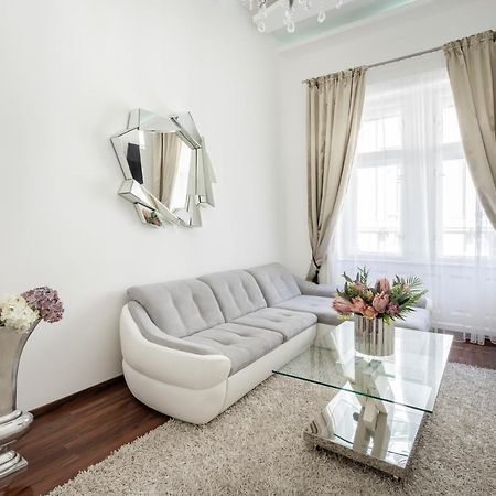 Opera Luxury Apartment With Free Parking บูดาเปสต์ ภายนอก รูปภาพ