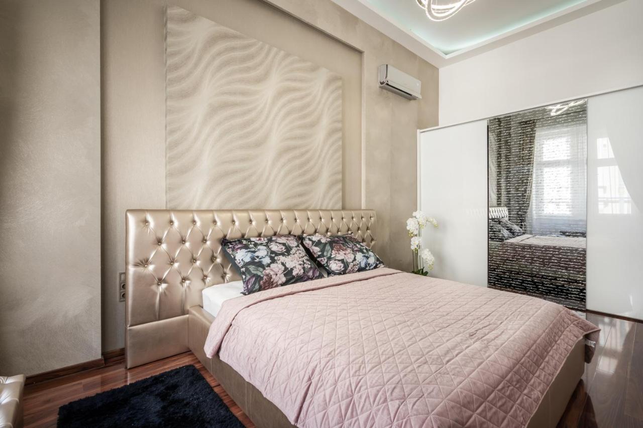 Opera Luxury Apartment With Free Parking บูดาเปสต์ ภายนอก รูปภาพ