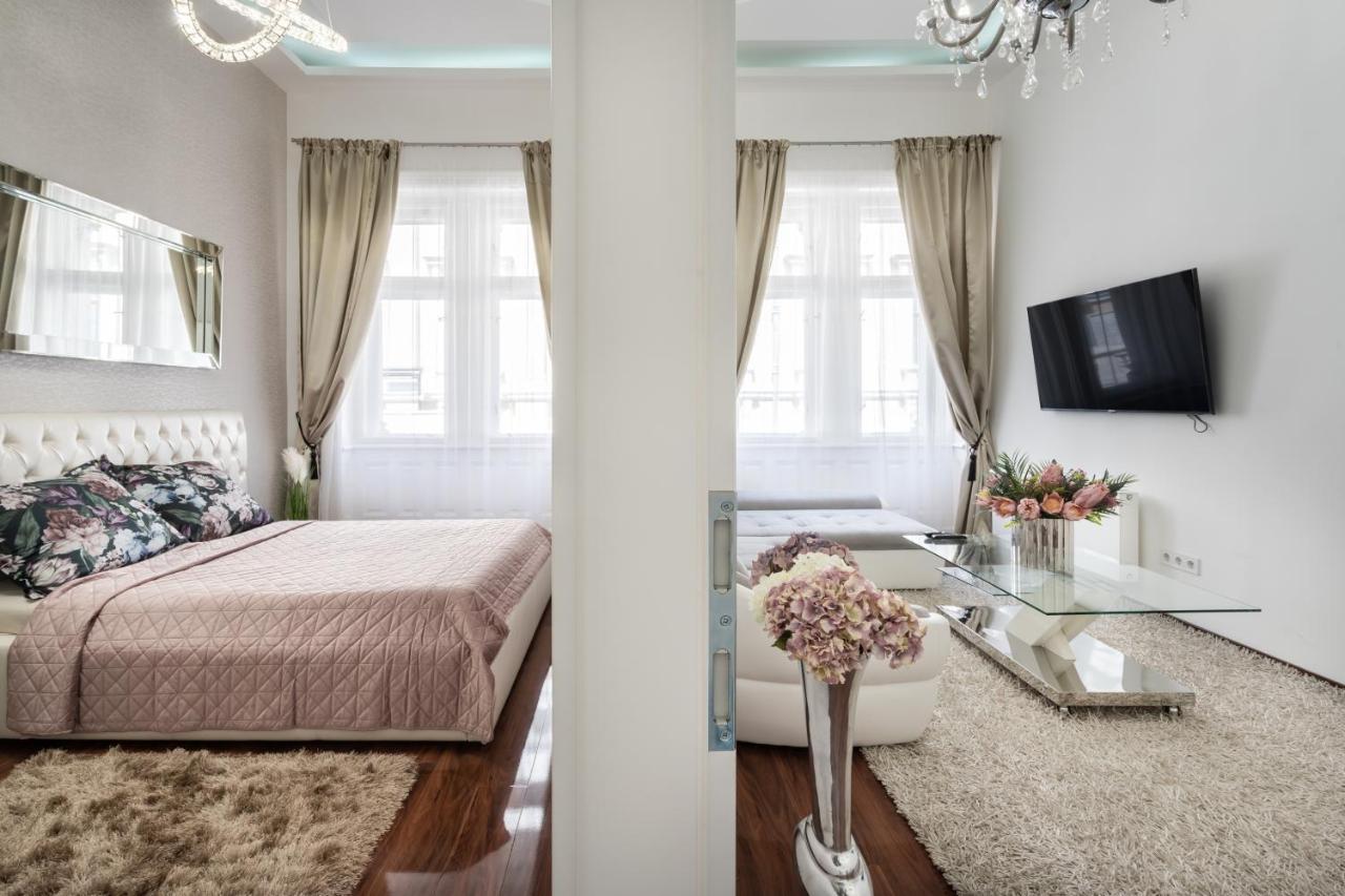 Opera Luxury Apartment With Free Parking บูดาเปสต์ ภายนอก รูปภาพ