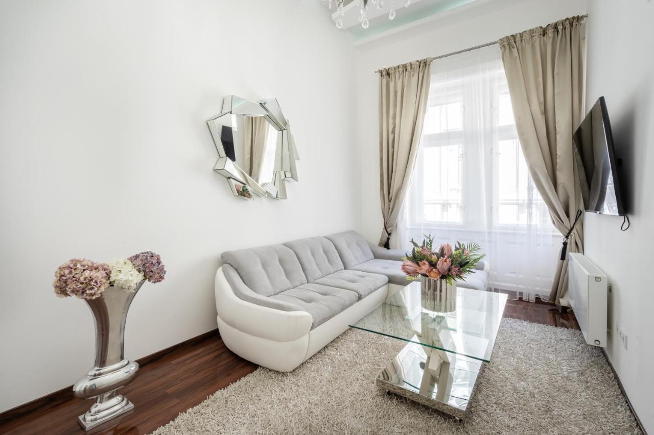 Opera Luxury Apartment With Free Parking บูดาเปสต์ ภายนอก รูปภาพ