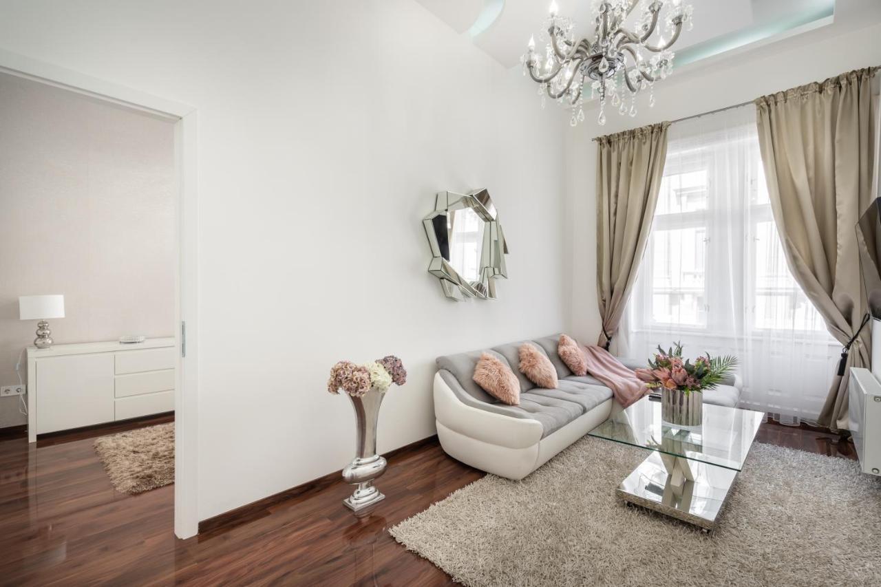 Opera Luxury Apartment With Free Parking บูดาเปสต์ ภายนอก รูปภาพ